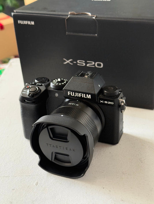 Fujifilm X-S20